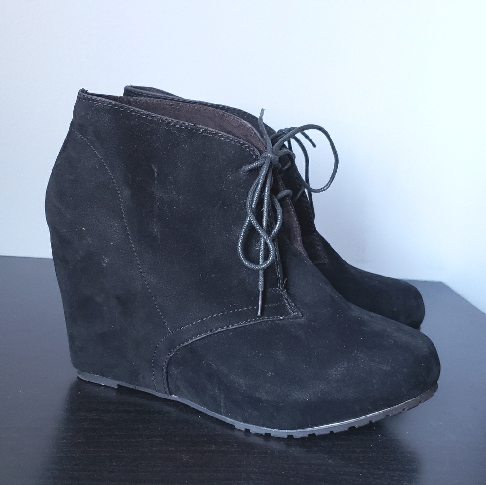 Steve Madden | Suede Wedge Boots